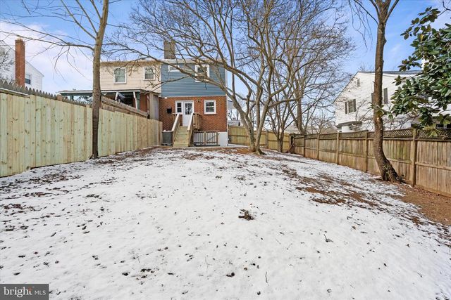 6913 WESTHAMPTON DR, Alexandria, VA 22307