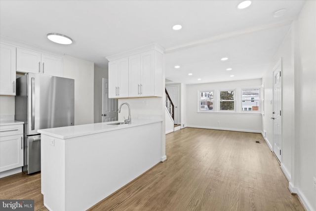 6913 WESTHAMPTON DR, Alexandria, VA 22307