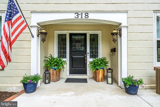 318 E CENTRAL AVE, Moorestown, NJ 08057