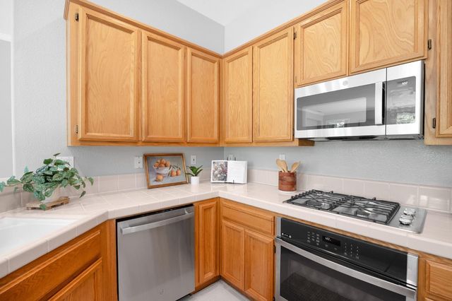 5057 Taylor Way, El Dorado Hills, CA 95762