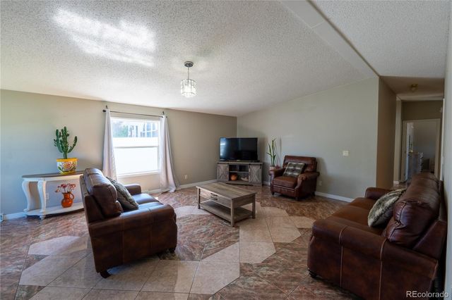 6950 E 77th Avenue, Commerce City, CO 80022