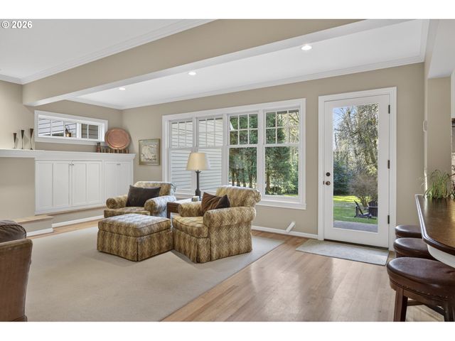 13220 S IRON MOUNTAIN Blvd, Portland, OR 97219