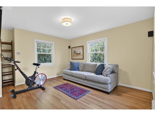 13220 S IRON MOUNTAIN Blvd, Portland, OR 97219