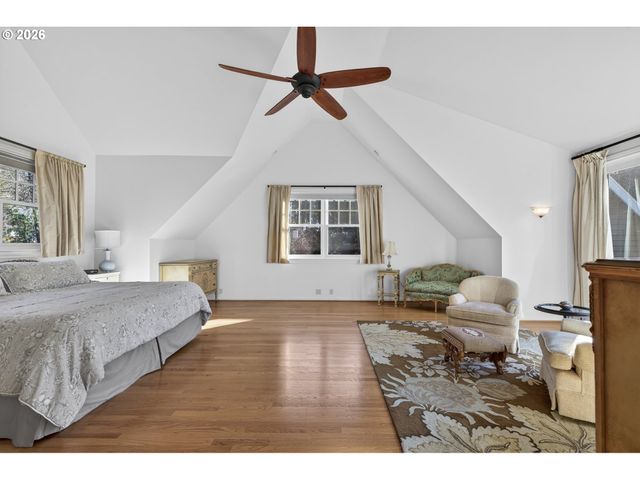 13220 S IRON MOUNTAIN Blvd, Portland, OR 97219