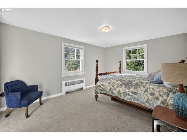 13220 S IRON MOUNTAIN Blvd, Portland, OR 97219