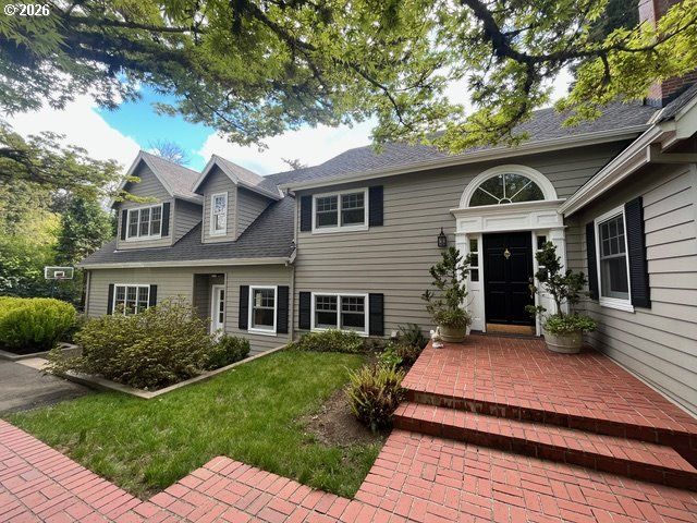 13220 S IRON MOUNTAIN Blvd, Portland, OR 97219