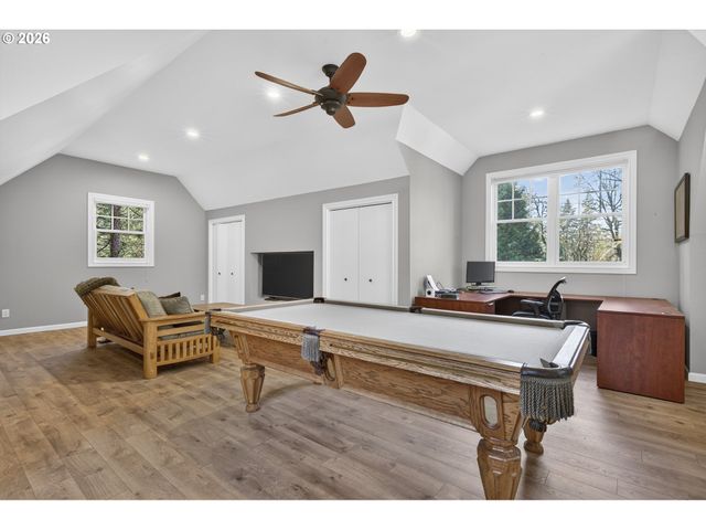 13220 S IRON MOUNTAIN Blvd, Portland, OR 97219