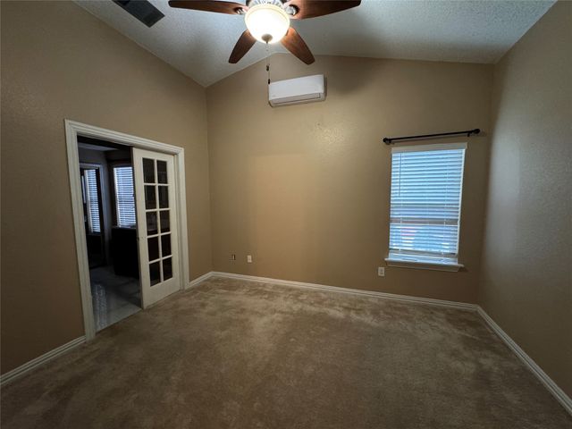 911 Gaynor Avenue, Duncanville, TX 75137