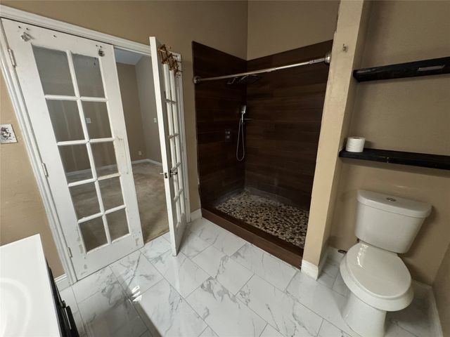 911 Gaynor Avenue, Duncanville, TX 75137
