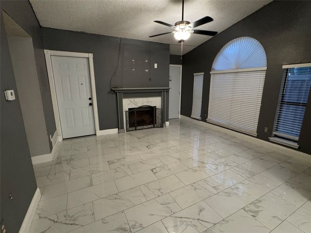 911 Gaynor Avenue, Duncanville, TX 75137