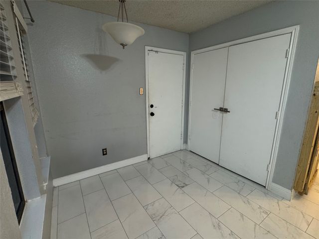 911 Gaynor Avenue, Duncanville, TX 75137