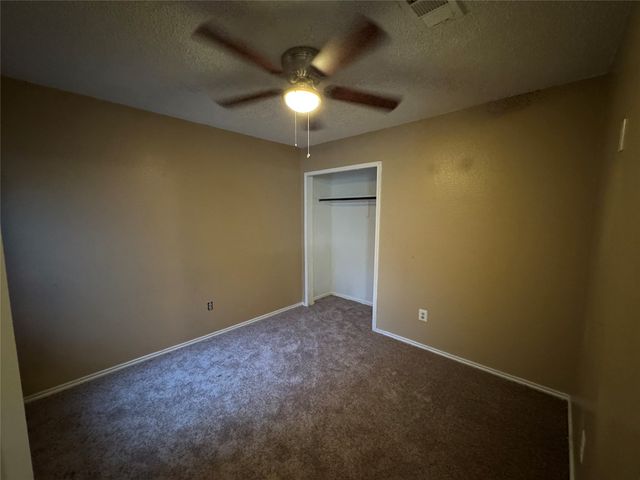 911 Gaynor Avenue, Duncanville, TX 75137