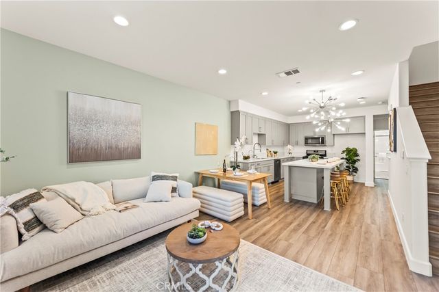 116 N 6th B, Montebello, CA 90640