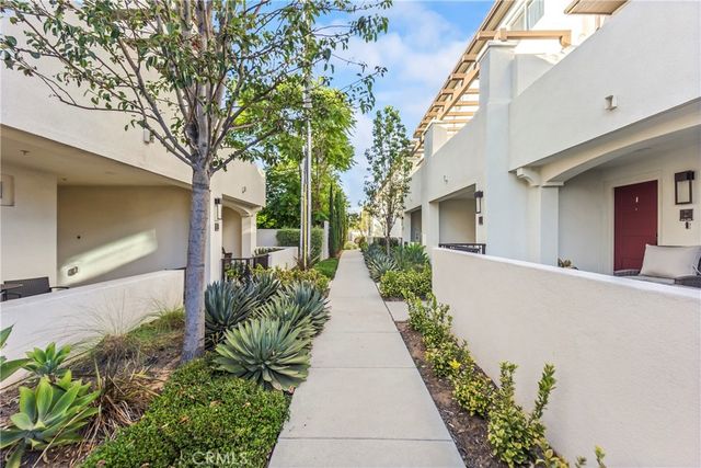 116 N 6th B, Montebello, CA 90640