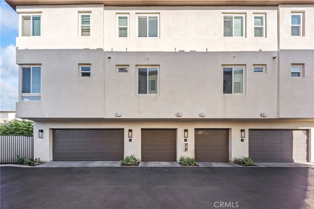 116 N 6th B, Montebello, CA 90640