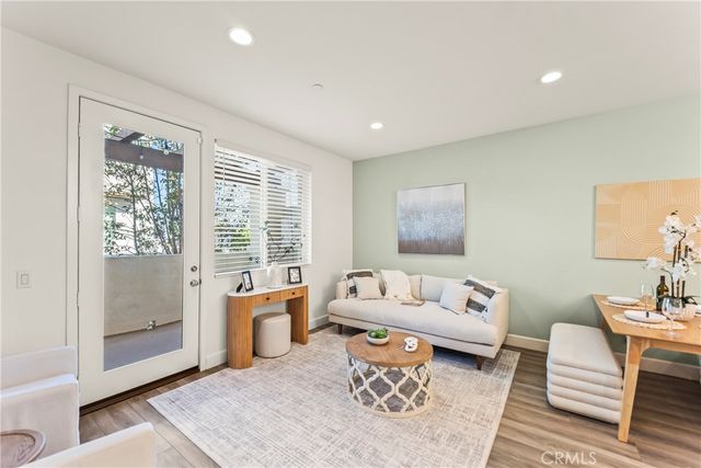 116 N 6th B, Montebello, CA 90640