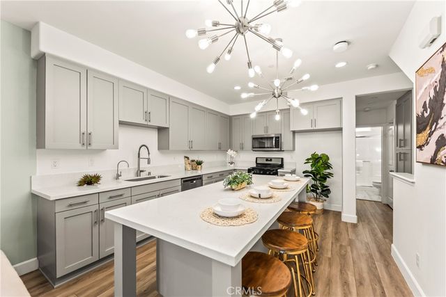 116 N 6th B, Montebello, CA 90640