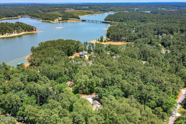 406 Charles Place, Mc Cormick, SC 29835