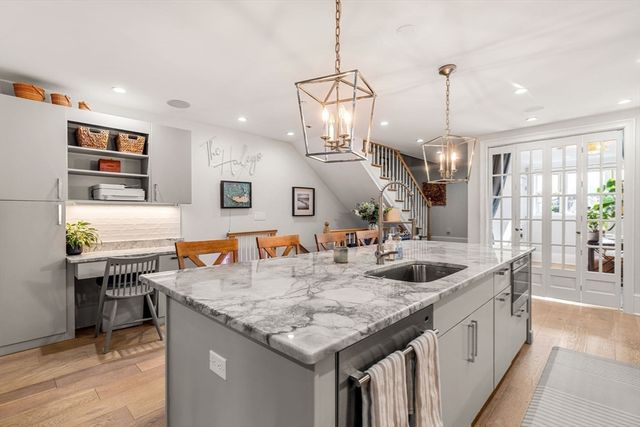 530 E Broadway A, Boston, MA 02127