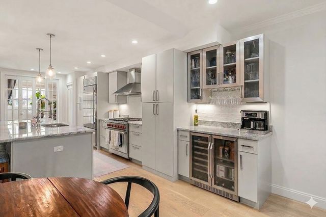 530 E Broadway A, Boston, MA 02127