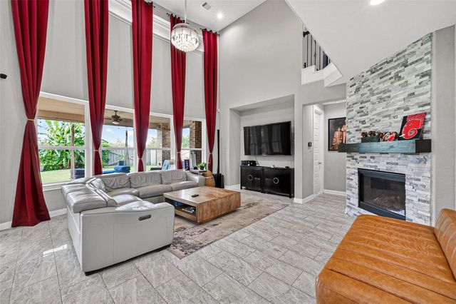 702 Honeybush Drive, Richmond, TX 77406