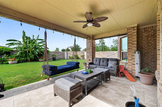 702 Honeybush Drive, Richmond, TX 77406