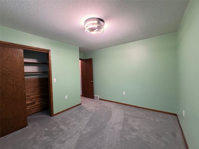 640 CONNECTICUT Drive, Erie, PA 16505