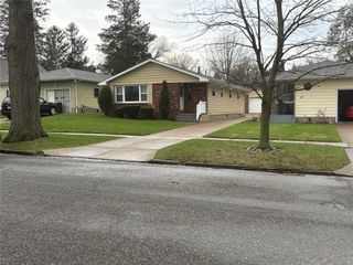 640 CONNECTICUT Drive, Erie, PA 16505