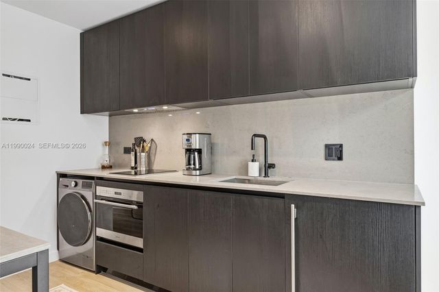 20 NE 11th St 2306A, Miami, FL 33132