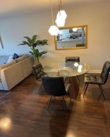 5954 Crow Valley Park Drive, Davenport, IA 52807