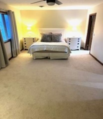 5954 Crow Valley Park Drive, Davenport, IA 52807