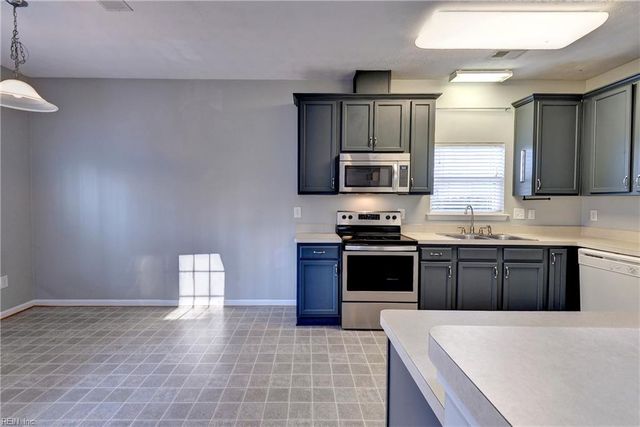 2944 Snuggles CT, Toano, VA 23168