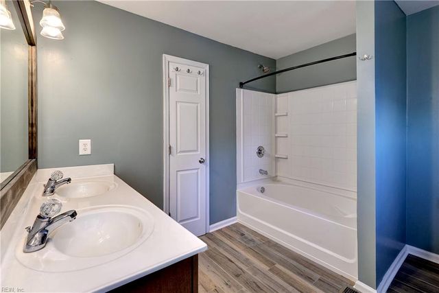 2944 Snuggles CT, Toano, VA 23168