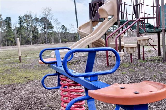 2944 Snuggles CT, Toano, VA 23168