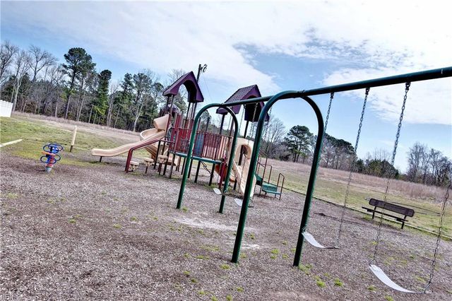 2944 Snuggles CT, Toano, VA 23168