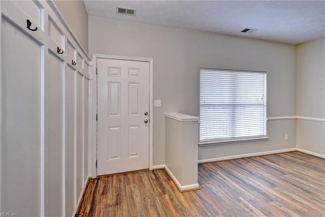 2944 Snuggles CT, Toano, VA 23168