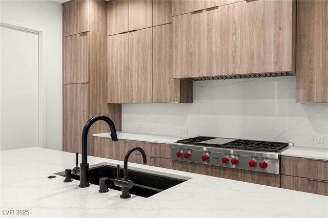 7385 Heron Canyon Court, Las Vegas, NV 89117