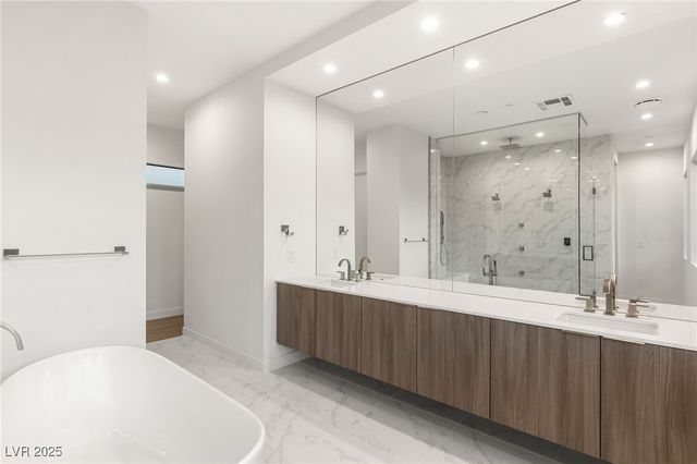 7385 Heron Canyon Court, Las Vegas, NV 89117