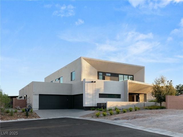 7385 Heron Canyon Court, Las Vegas, NV 89117