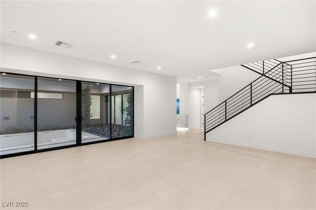 7385 Heron Canyon Court, Las Vegas, NV 89117