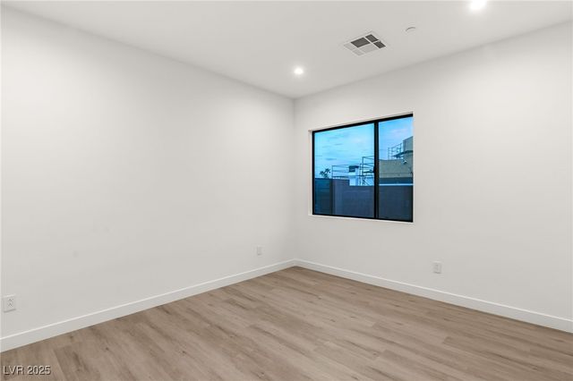 7385 Heron Canyon Court, Las Vegas, NV 89117