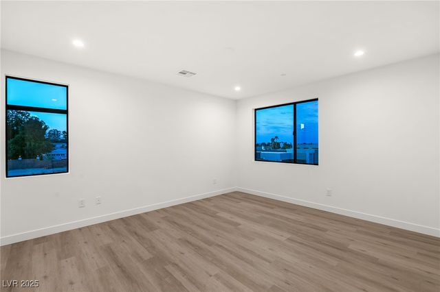 7385 Heron Canyon Court, Las Vegas, NV 89117