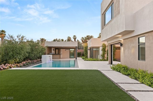 7385 Heron Canyon Court, Las Vegas, NV 89117