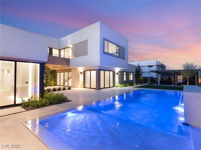 7385 Heron Canyon Court, Las Vegas, NV 89117