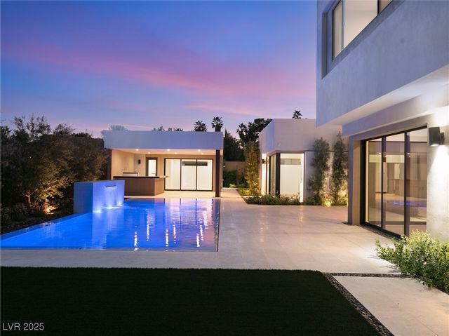 7385 Heron Canyon Court, Las Vegas, NV 89117