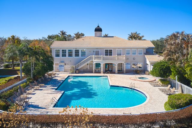 140 SW Peacock Blvd Apt 21-202 St, Port St Lucie, FL 34986