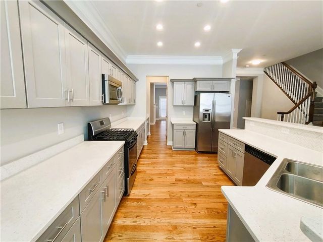 211 Creekway Crossing SE, Smyrna, GA 30082
