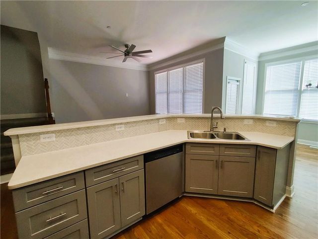 211 Creekway Crossing SE, Smyrna, GA 30082