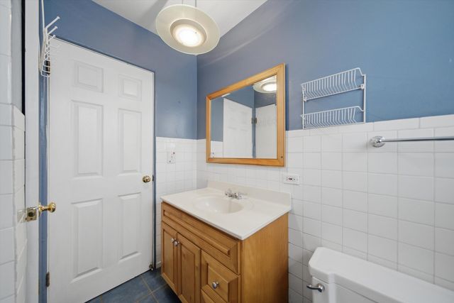 503 Sheridan Road 3B, Evanston, IL 60202