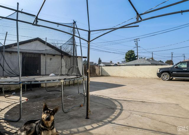 2019 Brundage Lane, Bakersfield, CA 93304